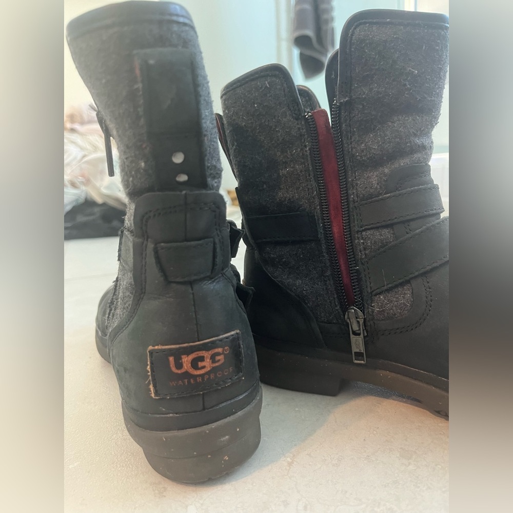 Ugh leather boots w wool on the upper part
